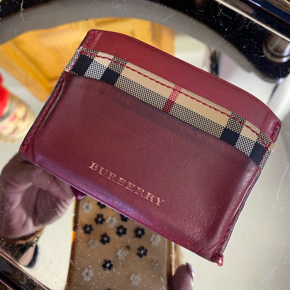 BURBERRY Red/Nova Check Leather Card Wallet🔥GUC - Picture 2 of 4